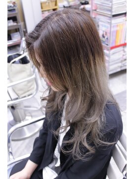 ストロベリーロックス 赤羽1番街店 ロングレイヤースタイル グラデーションカラー 外国人風カラー