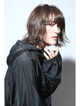 リー 甲子園(Lee) 揺れる毛先に女っぽさ肩上ボブ