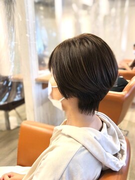 アンプリュス リアン(1+ Unplus lien) 大人かわいいカーキグレージュくびれショート/亀戸