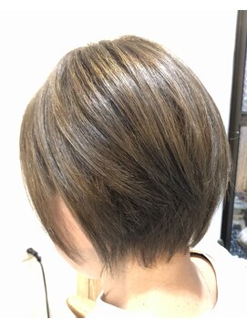 フロー(flow.) ショートボブ