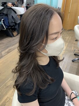 リーホリエ(Lee Horie) 【mio】レイヤーカット×グレージュ