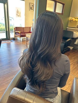 シェール(cher) 韓国レイヤー/オリーブグレージュ【cher西宮北口:MAYA】