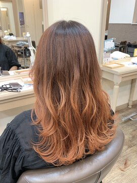 アルターリール(aL ter Rire) デザインカラー/レイヤーカット/ウェットヘア/福原遼華