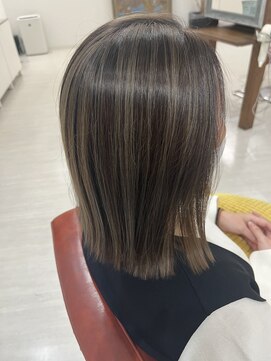 ファーチ(Fir-chi) アッシュグレージュ☆ハイライトカラー