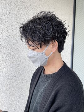 カットアンドトータルビューティ ヴァンキャトル(Cut&Total Beauty VINGT QUATRE) アップバング波巻きパーマ