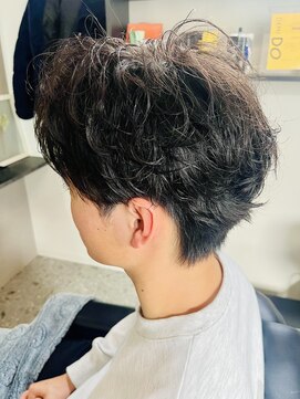 ボンド(Bond) 20代30代40代メンズカット サーフカール 岐阜市