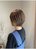ベージュハイライト/くびれショートボブ