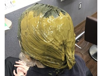 星川美容室 八木橋店の写真/100％オーガニックカラー《ヘナ》使用♪大人女性の魅力を引き出すグレイカラーが人気です！