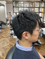 アンカー(ANCHOR)&nbsp;MEN’S HAIR/サーフカール/刈り上げセンターパート/印西