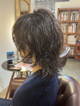 ビハインドザカーテン(BEHIND THE CURTAIN) くせ毛活かし×白髪ぼかしハイライト×パーマミディレイヤー