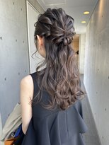 アビー(ABBEY) ゆるふわハーフアップ◎お呼ばれヘア、結婚式ヘアセット、二次会