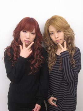 美容室イーナ(e na) 赤と金のゴージャスエクステ☆