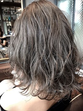 リバレッジ 広尾(Leverage) 《Leverage》外国人風ノーブルバレイヤージュクラシカルロブ