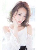 色っぽいバングに甘い外ハネカールが愛らしい