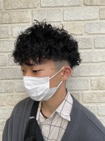 トリプルエフ(TRIPLE-ef)&nbsp;ツイストパーマツーブロックショートマッシュ