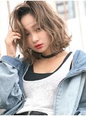 強めSカール×バイヤレージュ☆大人ライクな外国人風エッジボブ