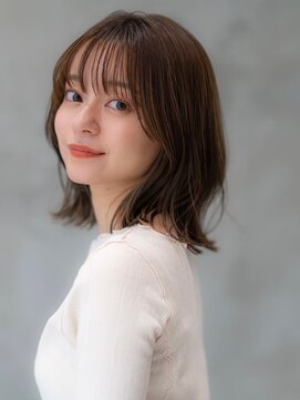 エースハバナ 渋谷(1 HAVANA) ヌーディカラー/前下がりボブ/小顔ヘア/大人ボブ