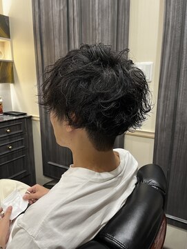 グレイスフル バーバープラチナム 六本木店(Graceful Barber platinum) ツーブロマッシュ×波巻きスパイラル