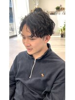 リベイル(LIVEIL) センターパート ネープレス ツイストスパイラル 波巻パーマ