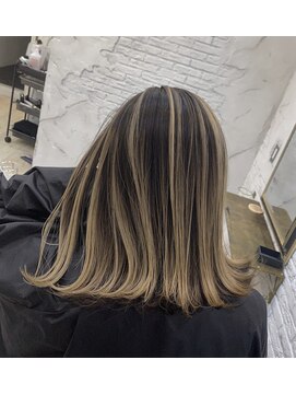 ピヨン 心斎橋(piLLon) バレイヤージュ☆プラチナベージュ