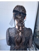 ハウリーヘアアンドスパ(HAURY hair&spa) ツイン編みおろし