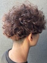 ヘアメイクエシェル 小松店(Hair Make e‐shell)&nbsp;スパイラルパーマ×刈り上げ束感ショート