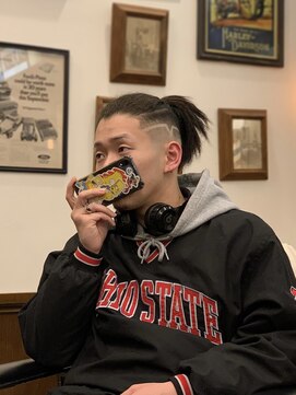 ヒロギンザバーバーショップ 丸の内店(HIRO GINZA BARBER SHOP) The Man Bun