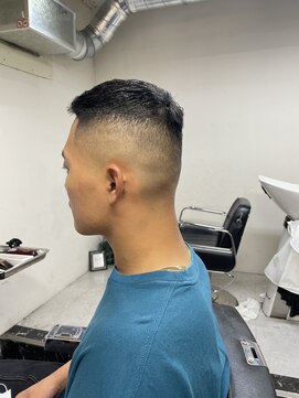メリケンバーバーショップ フクオカ(MERICAN BARBERSHOP FUK) スキンフェードバーバースタイル