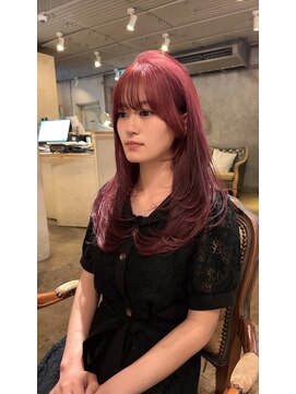 髪質改善と縮毛矯正の専門店 サンティエ(scintiller) レイヤーカット レッドバイオレット