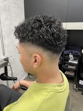 モエバイアリア(Moe by aria) 大人フェードパーマ