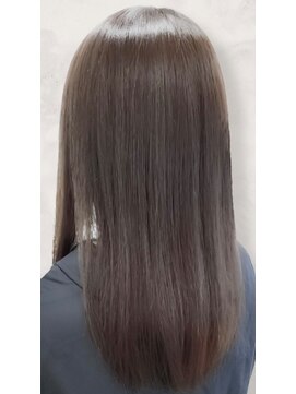 ユキオ ダル(Yukio Dal) 艶感♪髪質改善カラー大人可愛いグレージュ20代30代40代