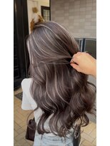 オニキス(ONYX)&nbsp;R82 40代白髪ぼかしハイライトバレイヤージュイルミナカラー