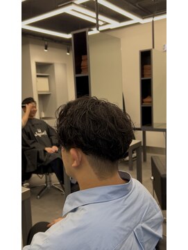 MEN’S HAIR/サーフカール/刈り上げセンターパート/心斎橋