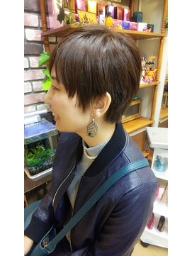 エクラート イーリス 高田馬場店(ECLART IriS) 《高田馬場美容室IriS》ベリーショート☆アシンメトリー☆