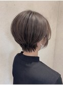 束感ショートボブ