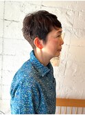 くせ毛を活かしたマッシュショート
