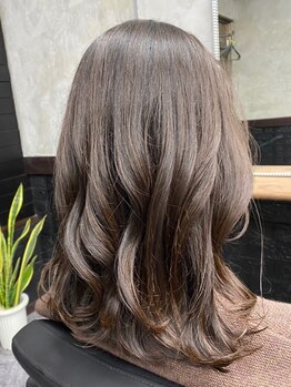 印象を左右する前髪カット、顔周りのカットはお客様からも好評♪あなたの雰囲気に合わせて提案します！