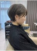 前髪あり耳掛け丸みくびれショートボブ20代30代40代50代（蘭）