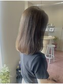 オリーブベージュカラー