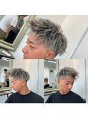 ホワイトメッシュで存在感抜群