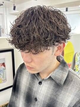 ウェイビーエフティフィフス 横浜西口(WAVEY ft.fifth) 横浜波巻きパーマシャドウパーマツイストスパイラルパーマ30代