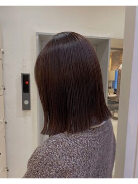 ヘアアンドメイク シークネクスト(HAIR&MAKE SeeK NEXT) ぱつっと切りっぱなしボブ/ラベンダーピンク
