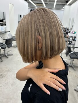 ディーエヌエー バイ エゴル(DiNA by ENGOL) ベージュカラー/ブリーチカラー