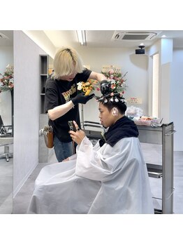 エヴァ(AVA)の写真/誰にも任せない。全工程プロの手で。髪の悩みを解決し、あなたの魅力を最大限に引き出してくれる☆