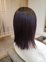 ミリ 国分寺(Mili)&nbsp;外ハネミディアムカット&レッドブラウンカラー