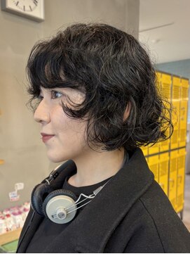 ナループロア ハチ(Nalu pu loa hachi) 黒髪ボブ/くせ毛/くせ毛を活かす/ボブパーマ/黒髪パーマ