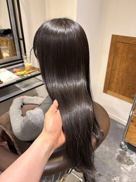 リリアーナ(LILIANA) ラベンダーアッシュ　アッシュラベンダー　艶カラー