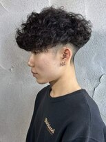 ニアウ 高崎店(Niau) MEN’S HAIR/サーフカール/刈り上げセンターパート/群馬高崎