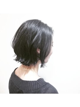 エムズキュラティフ(e'mZ Curatif) 顎ライン外ハネボブ◆emZ Curatif◆山内