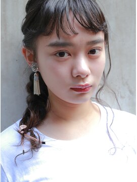 ラボ(Ravo) [Ravo]抜け感三つ編みアレンジ